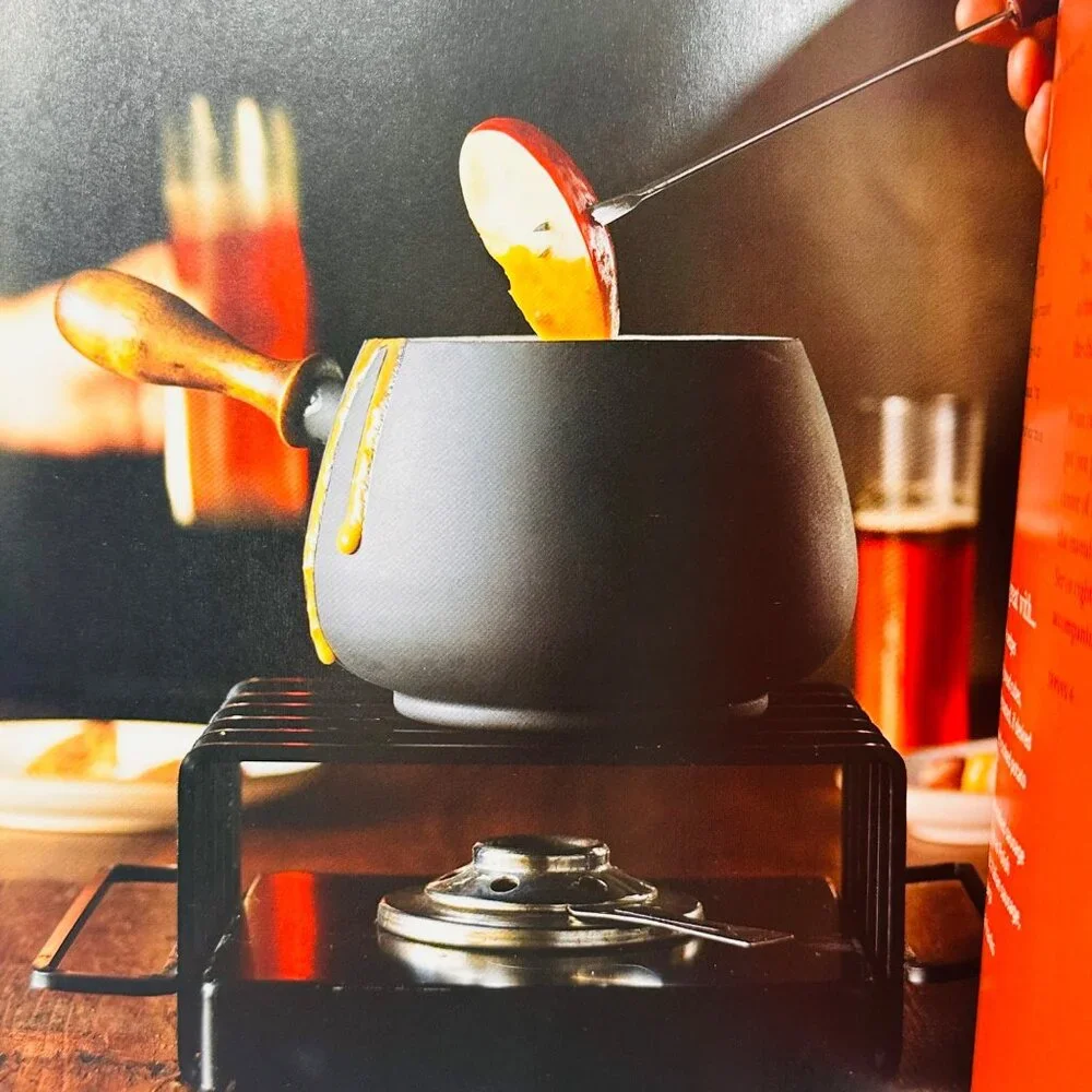 Fondue: Sweet & Savory Recipes - By Bob & Coleen Simmons
